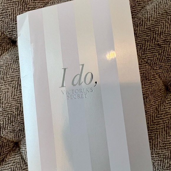 New in Bag Victoria's Secret I Do Bridal White Thong One Size - Picture 7 of 8